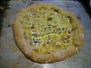 Дрожжевая пицца с сырными бортиками